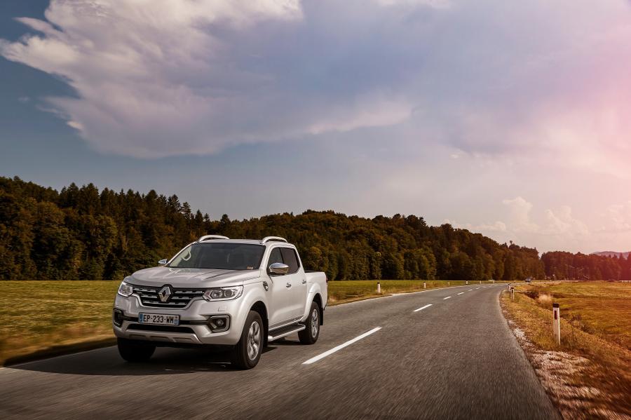  Renault Alaskan 2017 года  (WW) (фото 94 из 141)